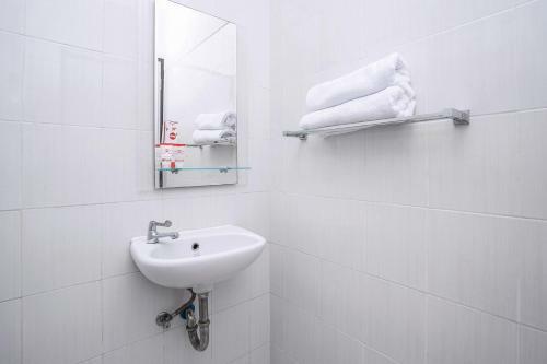 Hotel Oyo Flagship 748 Comfitel Tenggilis