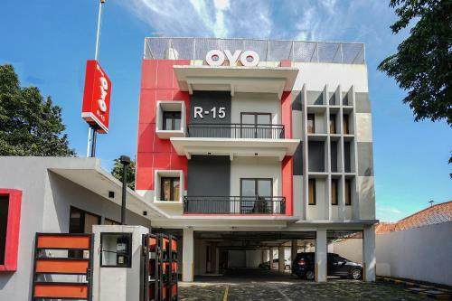 Hotel Oyo Flagship 748 Comfitel Tenggilis