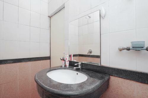 Hotel Vaccinated Staff - Oyo 658 Alibaba Residence