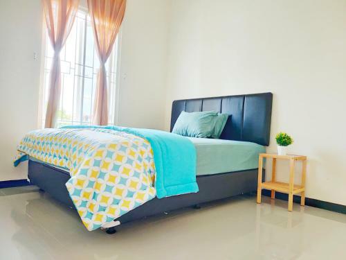 Bed & Breakfast Surabaya Homey Near Its