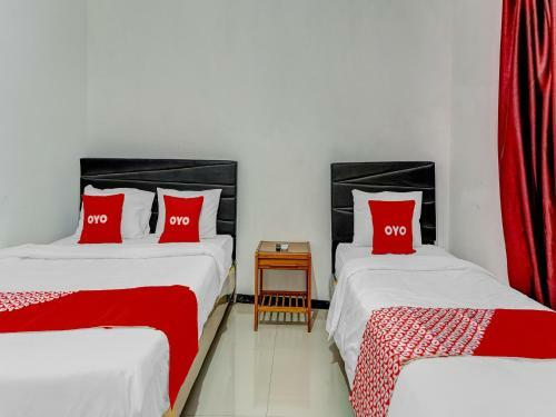Oyo Flagship 90717 Hotel Kalimantan Surabaya