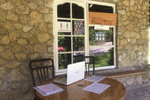 Hotel Toba View Homestay Redpartner