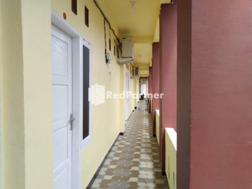 Hotel Boarding House Syariah Mm Bone Redpartner