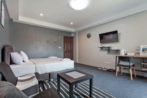 Albergue Cozzi By Grand Airport Resort