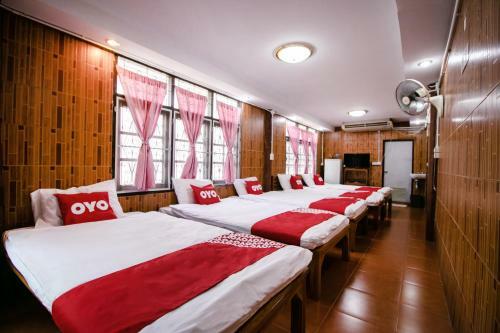 Hotel Oyo 402 Raknatee Resort