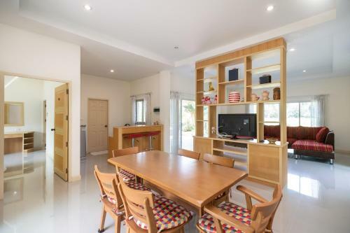 Hotel Thara Cholapruek Resort - Sha Extra Plus