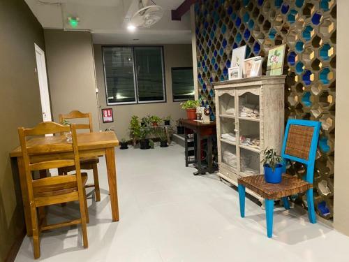 Hostal Grasshopper Bed And Cafe