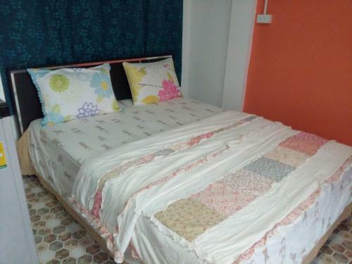 Hostal U-sa-by House