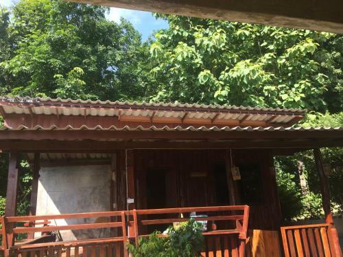 Settee Homestay