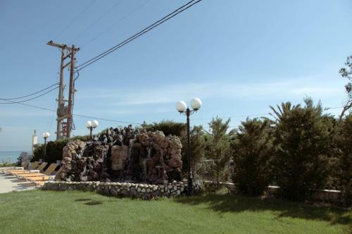 Santa Beach Hotel
