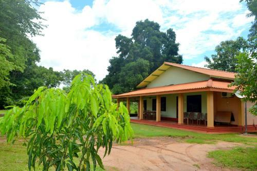 Hostal Dilsara Holiday Resort