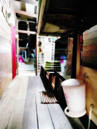Bed & Breakfast Ray Nu Guest House