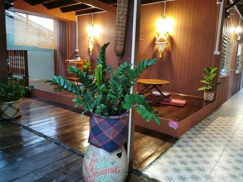 Hostal Chanida Home