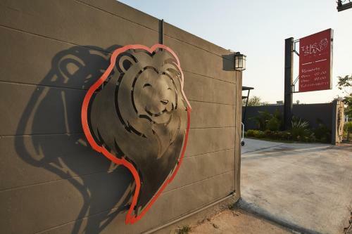 Hotel The Sun Resort Ratchaburi