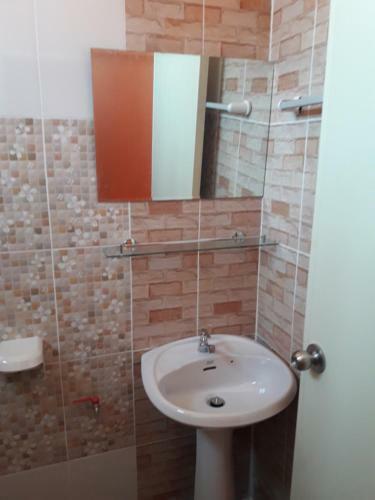 Hostal Chanakarn Guesthouse Sangkhla Buri