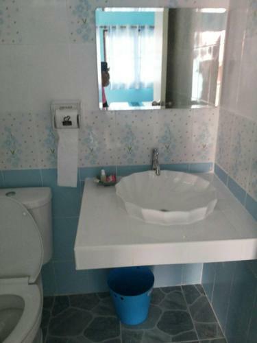 Hostal Chanakarn Guesthouse Sangkhla Buri