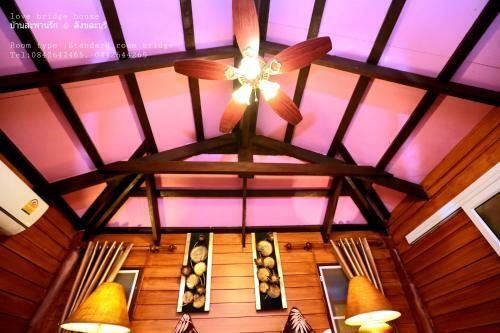 Hotel Love Bridge House ????????????