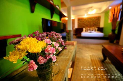 Hotel Love Bridge House ????????????