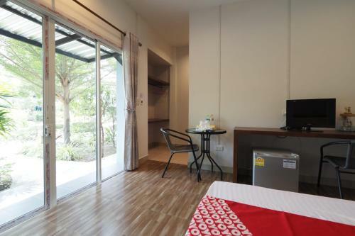 Hotel Oyo 733 T Resort