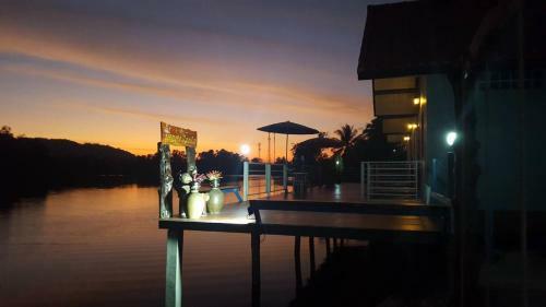 Hostal Khum Thong Resort