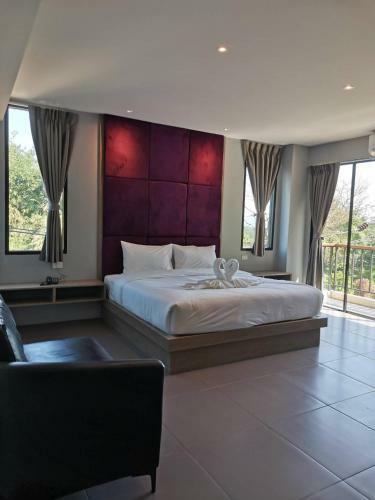 Yamin Seaview Hotel