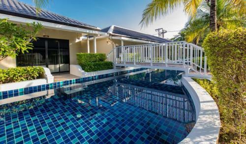 Hotel Blu Boat Pool Access Resort