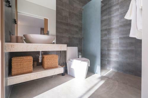 La Belle Pool Villa Phuket - Tropical Modern Living