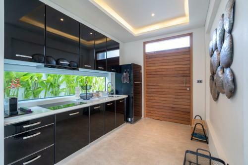 La Belle Pool Villa Phuket - Tropical Modern Living