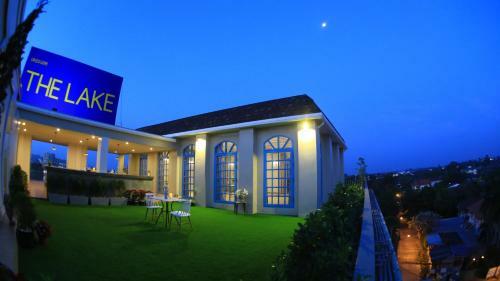 Hotel The Lake Udon