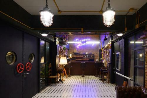Dream Factory Hotel