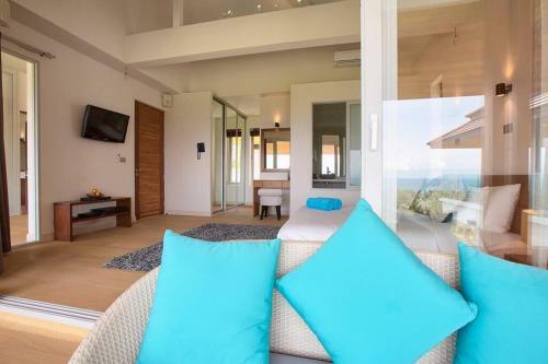 6 Bedroom Luxury Villa Moon