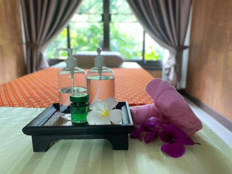 Hotel Bang Po Hut