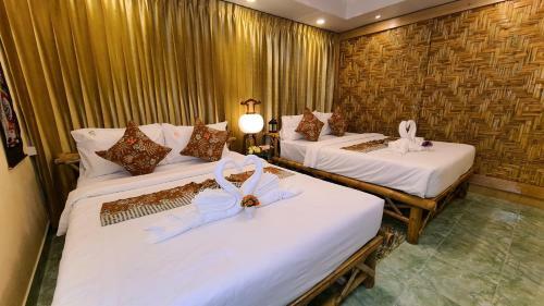 Nang Ann Inn Family Room