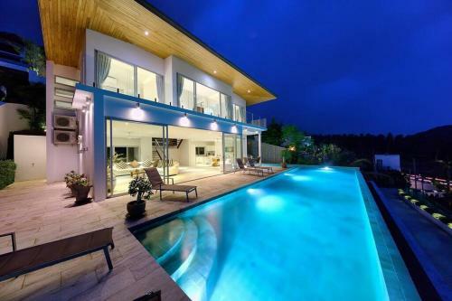 3 Bedroom Luxury Sea View Villa Zoe