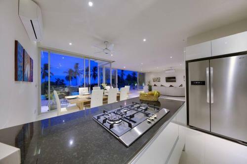 3 Bedroom Luxury Sea View Villa Zoe