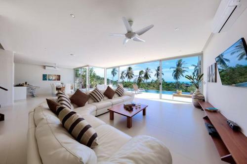 2 Bedroom Luxury Sea View Villa Zoe