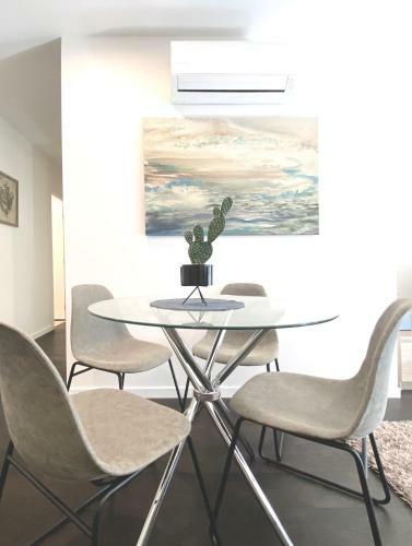 Apartamento Oakleigh Stylish 2b2b Apt With Beautiful View 4b