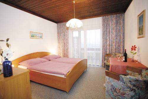 Hostal Hotel Garni Fr�hst�ckspension Neff