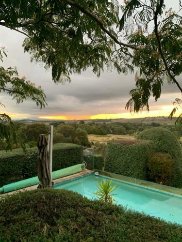 Bed & Breakfast Camelot Country Stay In Orange