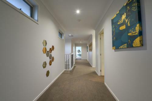 Waterfront Grand Villa For Big Group