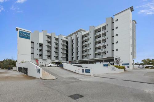 Apartamento 108 Simply Great Views Local Size - Sleeps 2