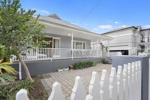 Vintage On Vincent, Quality Family Home