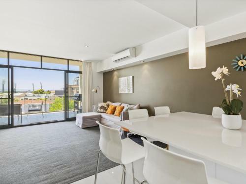 Luxe Furnished City Skyline Views