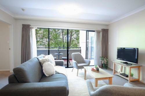 Apartamento A Spacious & Airy 2br Apt, Top Location, Free Parking