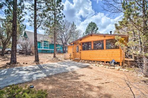 Cozy Sugarloaf Cabin Near National Forest!