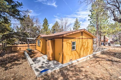 Cozy Sugarloaf Cabin Near National Forest!