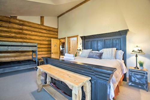 Luxe Black Hawk Retreat With Private Hot Tub!