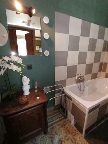 Bed & Breakfast Maison D'h�te Les Notes Endormie Chambre Secr�te