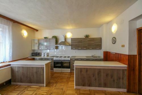 Hostal Penzion Na Ml�n?