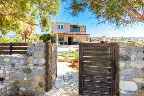 Villa Thalassa Stavromenos Beach